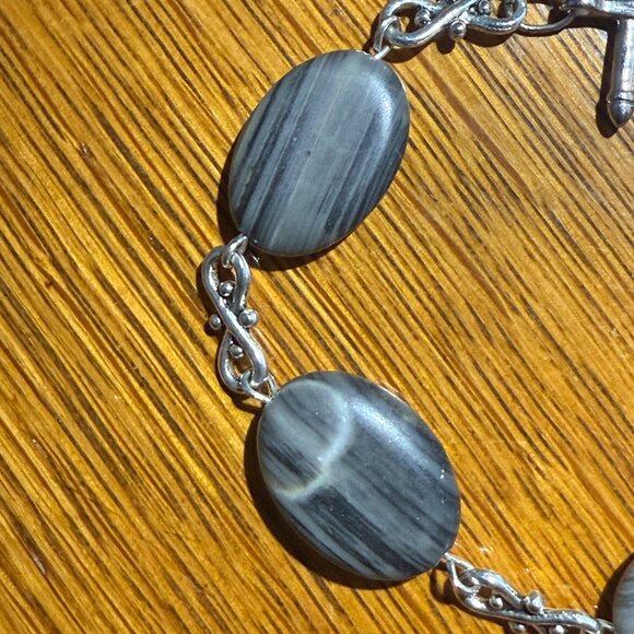 2/$20, Genuine Dark Grey Banded Agate Bracelet w/ Heart Arrow Toggle - Picture 4 of 10
